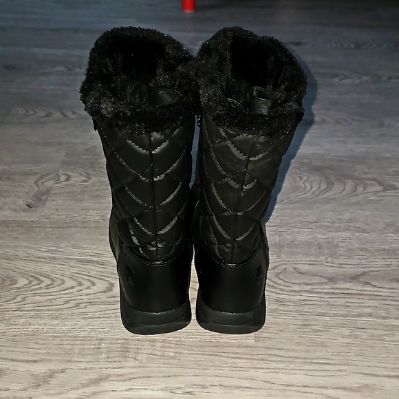 Women's size 8 Totes Black All-Weather Boots - Faux Fur & Double Zipper - Picture 4 of 7
